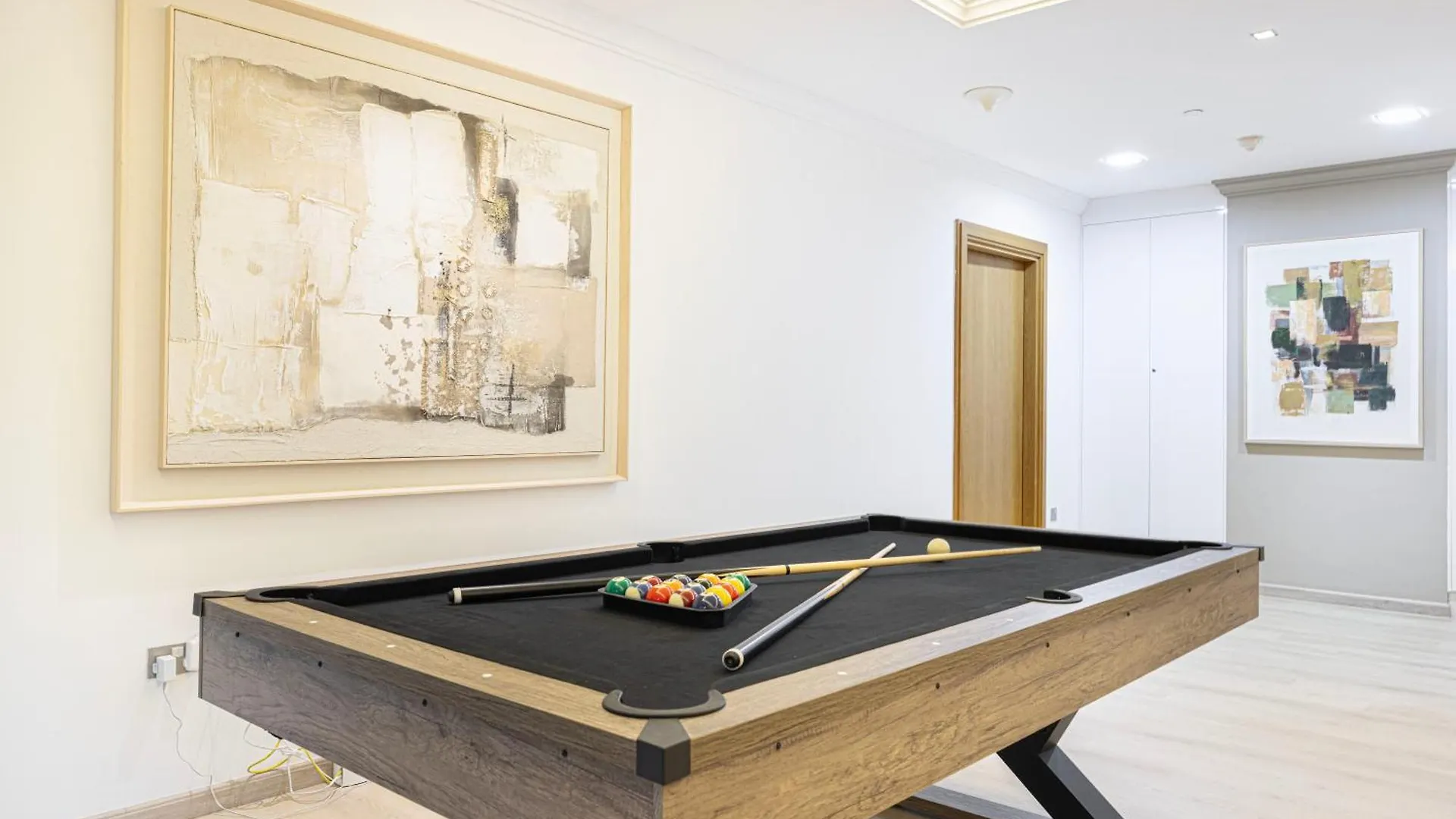 Homestay Next'Living - Luxury Private Room In A Coliving Villa Dubai United Arab Emirates