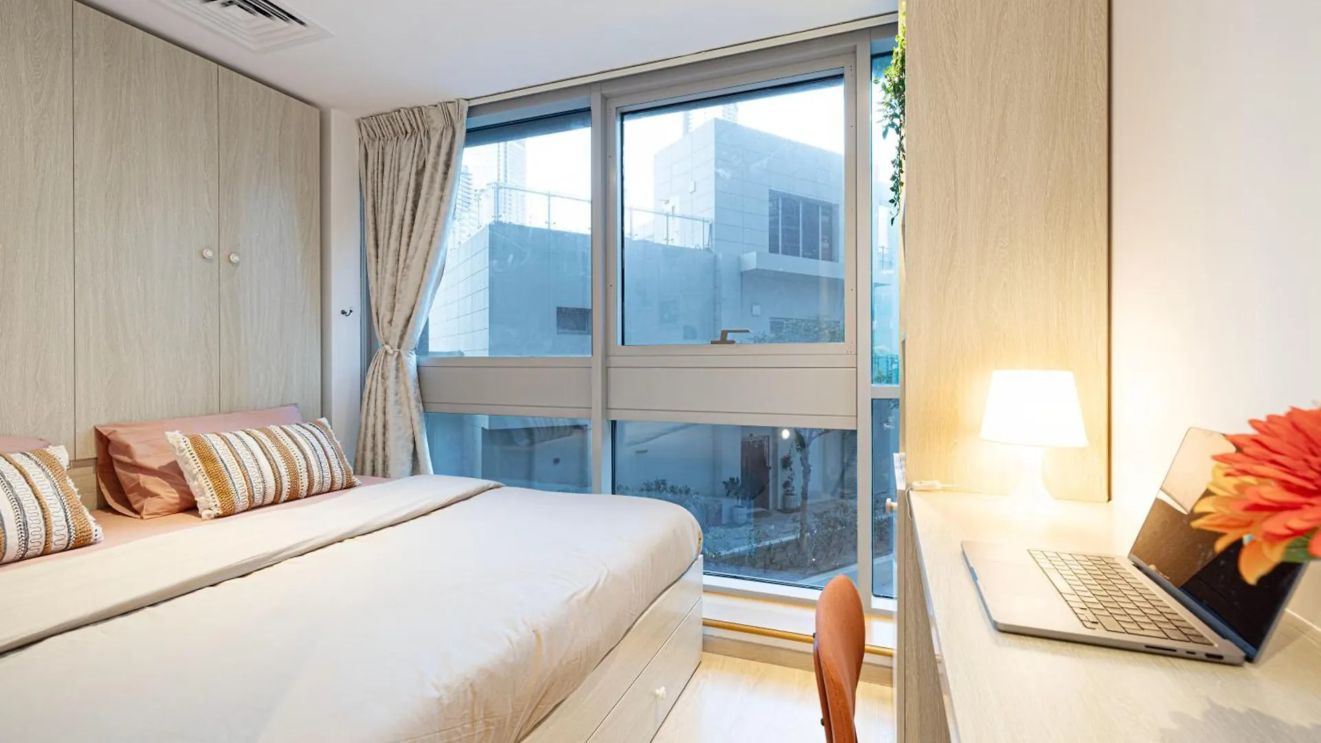 Next'Living - Luxury Private Room In A Coliving Villa Dubai Homestay
