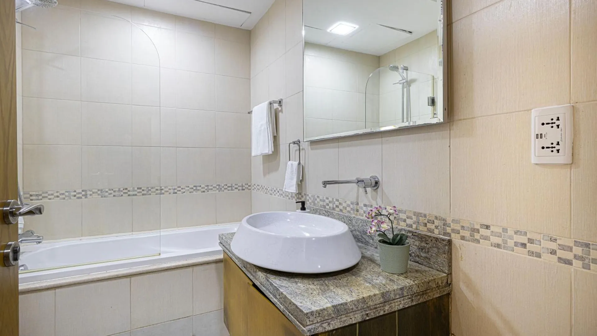 Homestay Next'Living - Luxury Private Room In A Coliving Villa Dubai