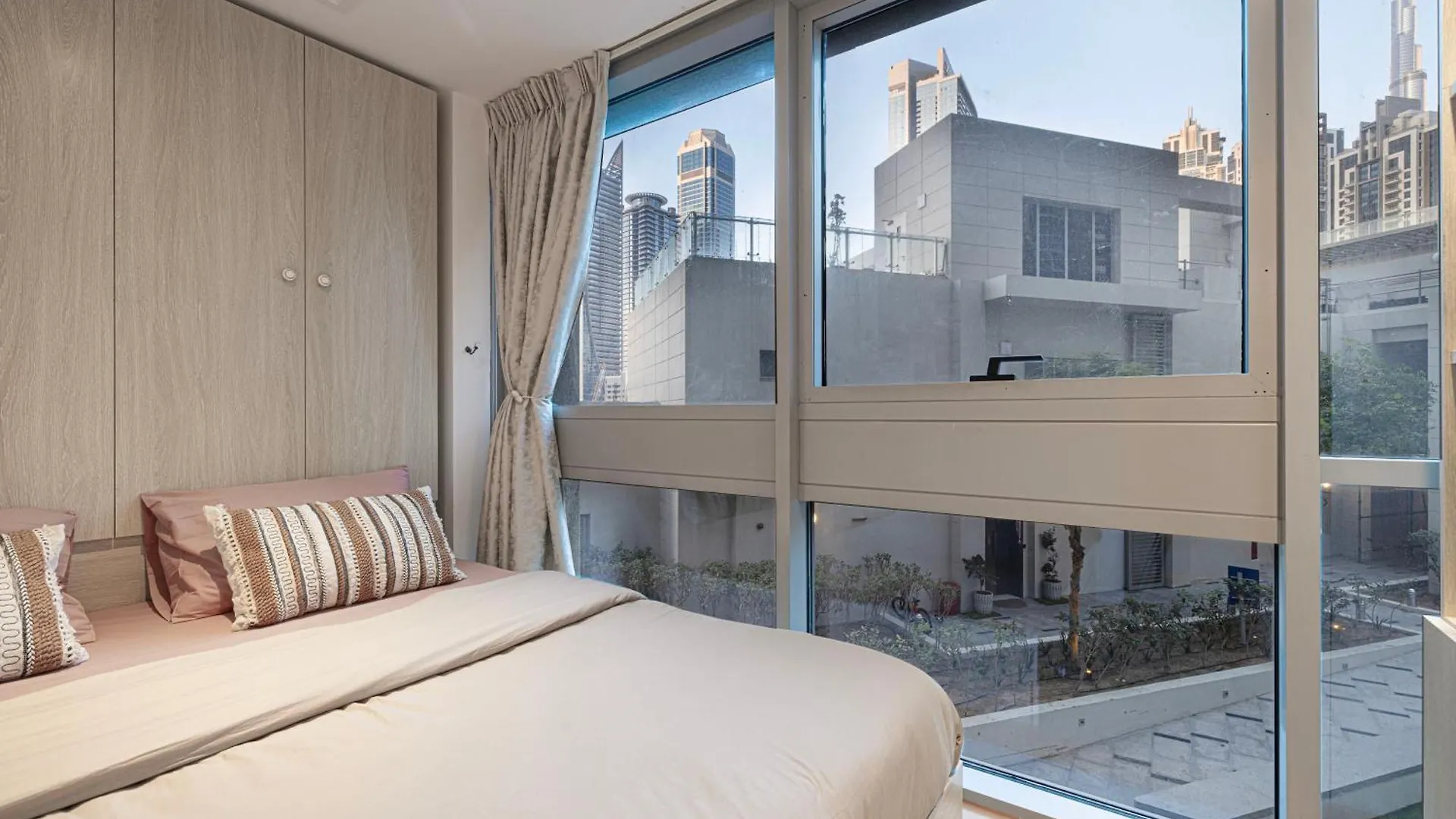Homestay Next'Living - Luxury Private Room In A Coliving Villa Dubai